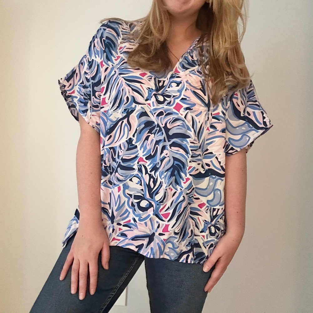 Simply Southern Preppy M Drape V Neck Blouse Beach Tropical Pattern Flowy Shirt